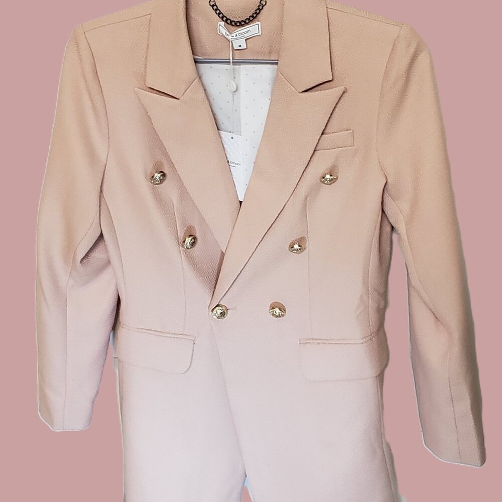 Belle & Bloom Blush Textured Blazer - NWT - Chic Gold Buttons - Size M